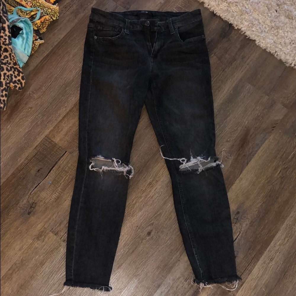 Joe’s distressed skinny jeans size 28